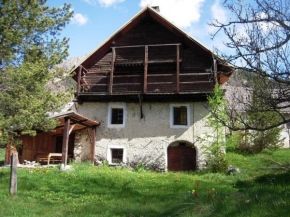 MAISON CARAIL Névache 14 personnes